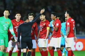 爱游戏-巴萨对阵恒大展开拉锯大战，最终险胜对手！的简单介绍